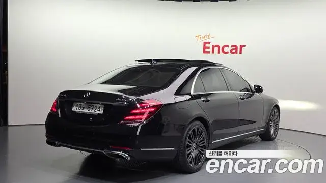 Mercedes-Benz S-Class 2019 — Photo 4/20