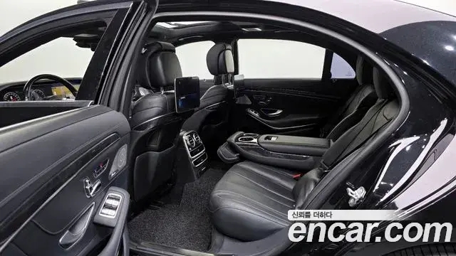Mercedes-Benz S-Class 2019 — Photo 6/20