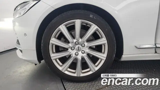 Volvo S90 2018 — ფოტო 12/20