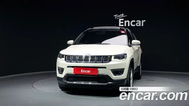 Jeep Compass 2019 — Photo 1/20