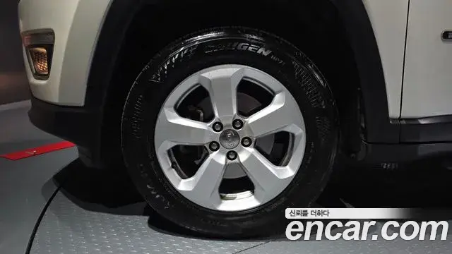 Jeep Compass 2019 — Photo 20/20
