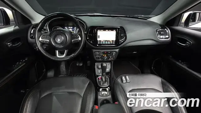 Jeep Compass 2019 — Photo 6/20