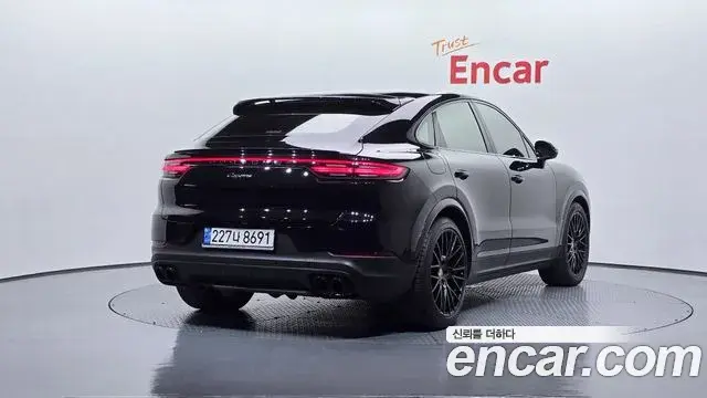 Porsche Cayenne 2020 — Photo 12/20