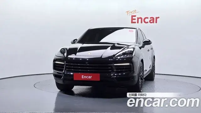 Porsche Cayenne 2020 — Photo 15/20