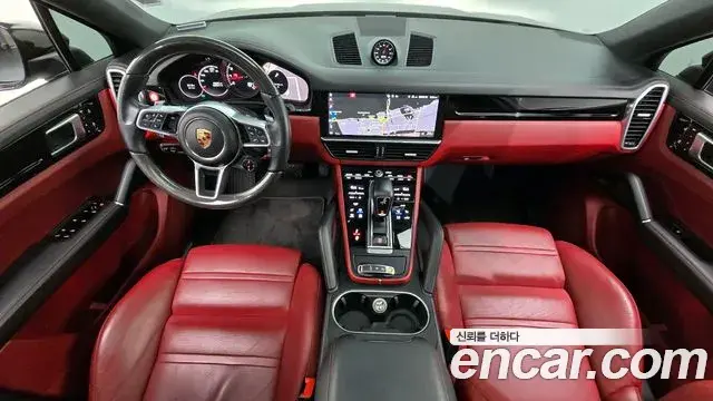 Porsche Cayenne 2020 — Photo 16/20