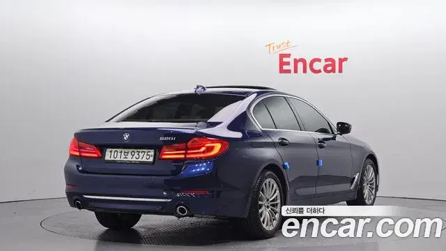 BMW 5 Series 2020 — ფოტო 18/20