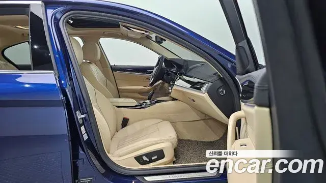 BMW 5 Series 2020 — ფოტო 12/20