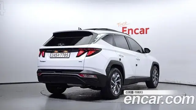 Hyundai Tucson Hybrid 2023 — ფოტო 14/20