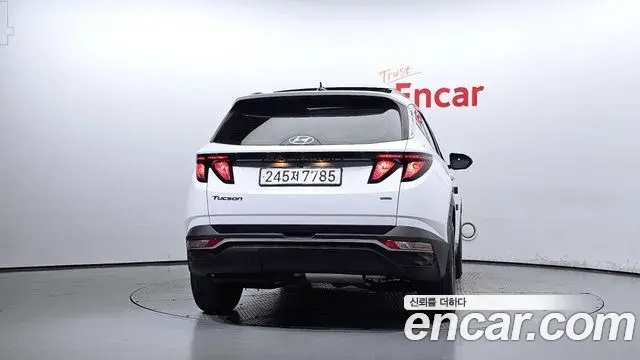 Hyundai Tucson Hybrid 2023 — ფოტო 7/20