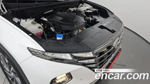 Hyundai Tucson Hybrid 2023 — ფოტო 17/20