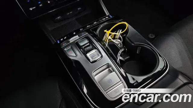 Hyundai Tucson Hybrid 2023 — ფოტო 3/20