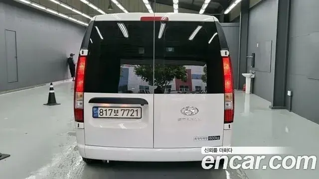 Hyundai Staria 2023 — Photo 19/19