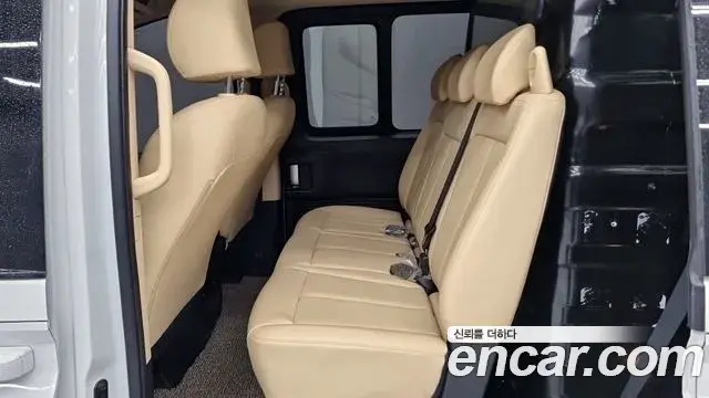 Hyundai Staria 2023 — Photo 5/19