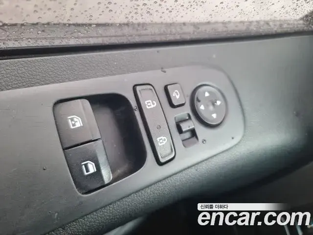 Hyundai Staria 2023 — Photo 6/19