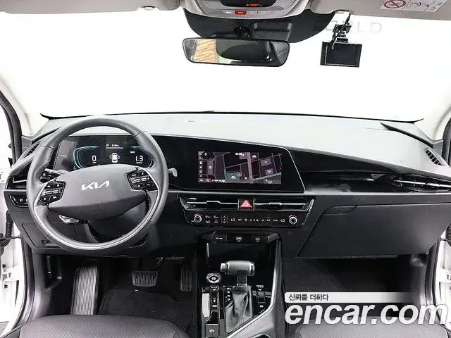Kia Niro 2022 — ფოტო 7/20