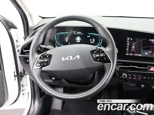 Kia Niro 2022 — ფოტო 6/20