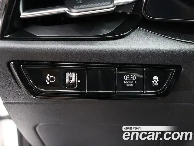 Kia Niro 2022 — ფოტო 8/20