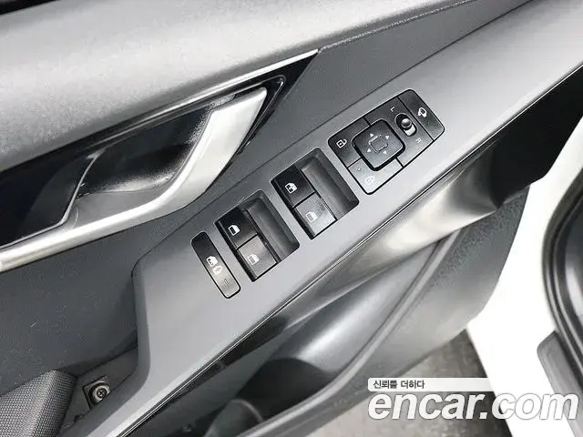 Kia Niro 2022 — ფოტო 20/20