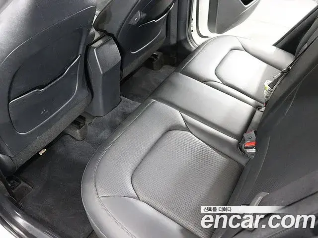 Kia Niro 2022 — ფოტო 18/20