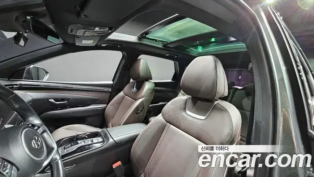 Hyundai Tucson Hybrid 2021 — Photo 8/20