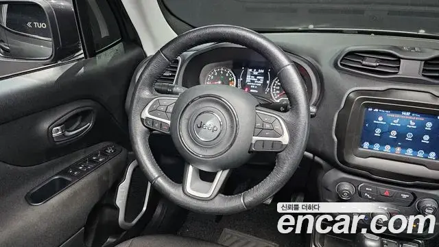 Jeep Renegade 2021 — Фото 13/20
