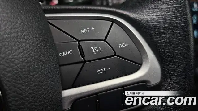 Jeep Renegade 2021 — Фото 20/20
