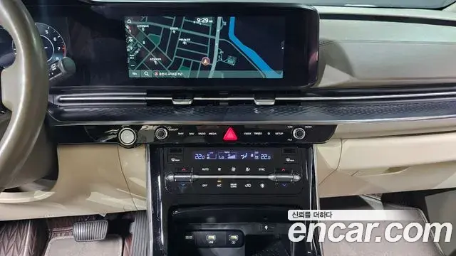 Kia Carnival 2022 — Şəkil 10/20