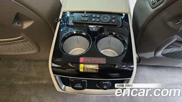 Kia Carnival 2022 — Şəkil 11/20