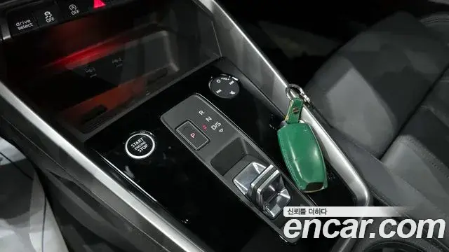 Audi A3 2023 — ფოტო 17/20