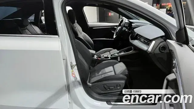 Audi A3 2023 — ფოტო 10/20