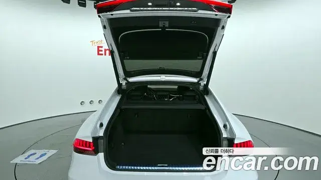 Audi A7 2020 — Photo 1/20