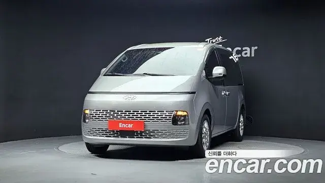 Hyundai Staria 2022 — ფოტო 4/20