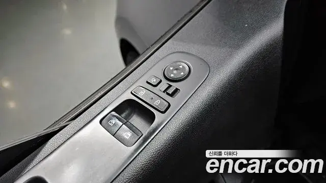 Hyundai Staria 2022 — ფოტო 5/20