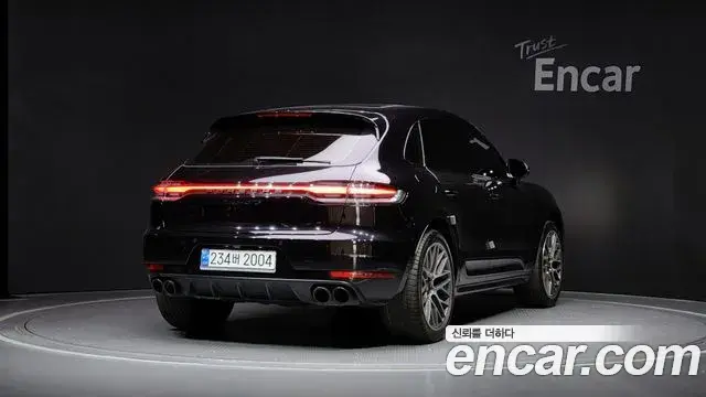 Porsche Macan 2021 — Фото 2/20