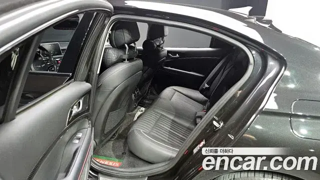 Genesis G70 2019 — Şəkil 13/20