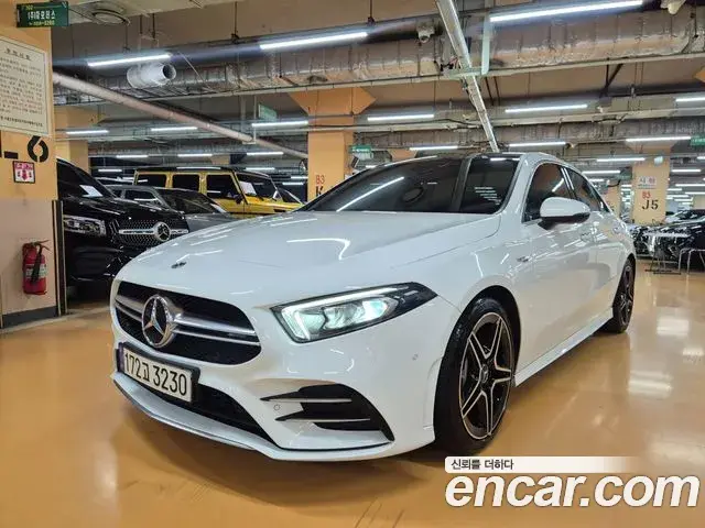 Mercedes-Benz A-Class 2020 — Photo 3/20