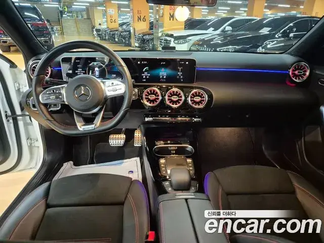 Mercedes-Benz A-Class 2020 — Photo 15/20