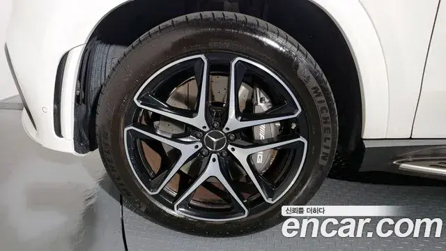 Mercedes-Benz GLE-Class 2023 — Фото 5/20