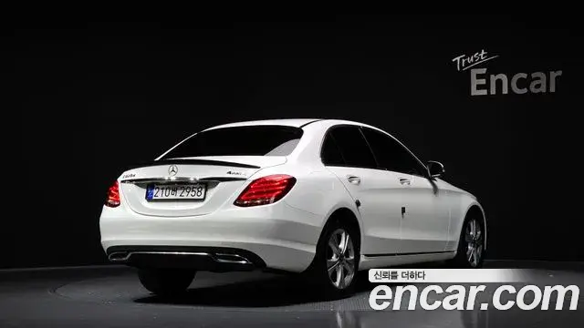 Mercedes-Benz C-Class 2018 — ფოტო 11/20