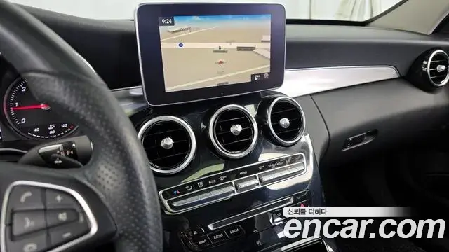 Mercedes-Benz C-Class 2018 — ფოტო 20/20