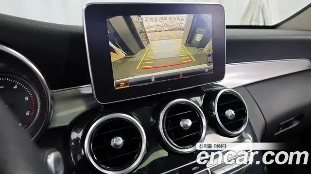 Mercedes-Benz C-Class 2018 — ფოტო 16/20