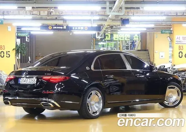 Mercedes-Benz S-Class 2022 — Photo 17/20