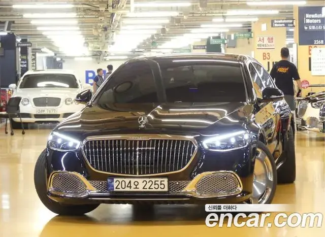 Mercedes-Benz S-Class 2022 — Photo 13/20