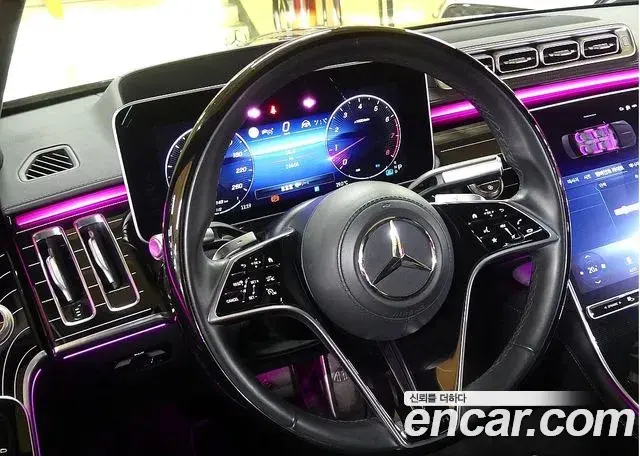 Mercedes-Benz S-Class 2022 — Photo 19/20