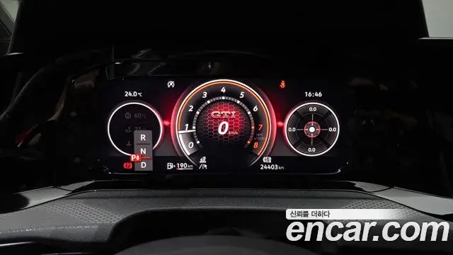 Volkswagen Golf 2023 — Photo 3/20