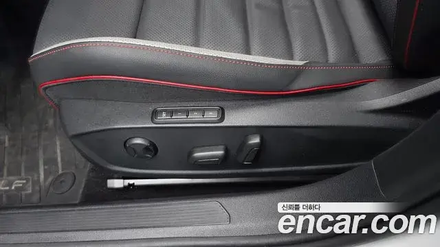 Volkswagen Golf 2023 — Photo 20/20