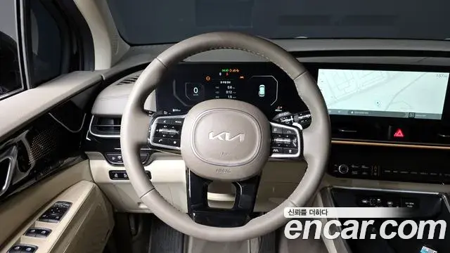 Kia Carnival 2024 — Фото 13/20