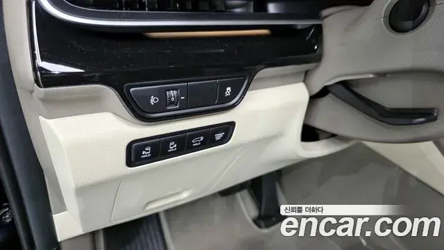 Kia Carnival 2024 — Фото 15/20