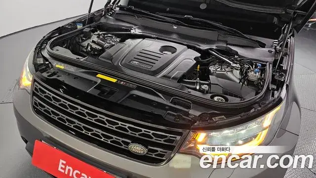 Land Rover Discovery 5 2018 — ფოტო 5/20