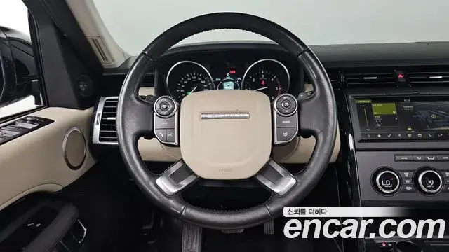Land Rover Discovery 5 2018 — ფოტო 9/20